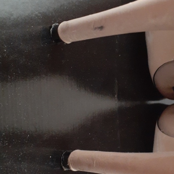 Taupe strapped heel - Picture 4 of 5